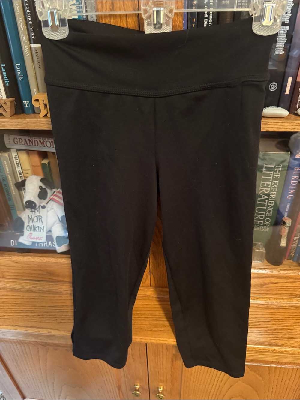 GK Black Capri Leggings